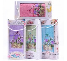 Набор махровых полотенец Корзина цветов Y-Z-155 в коробке Б